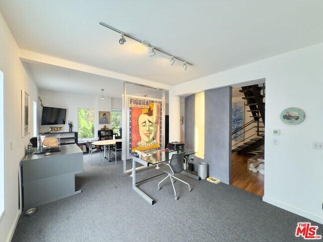 Building Photo - 2714 4th St