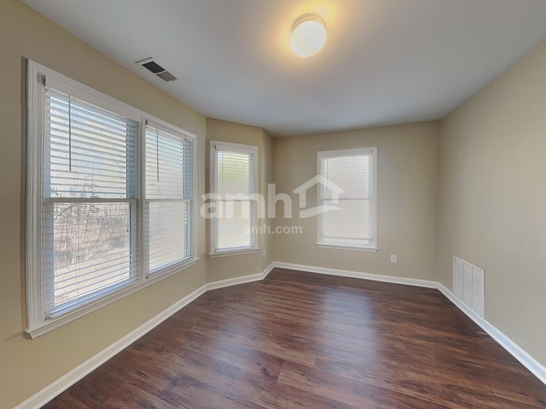 Building Photo - 4809 Rapids Cir NW