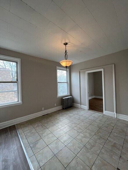 Building Photo - 244 Duncan Ave