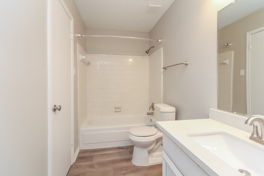 Building Photo - 8506 Deer Meadow Dr