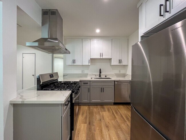 Interior Photo - 10223 S Dixon Ave