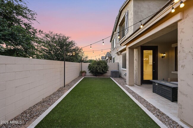 Building Photo - 905 S Canal Dr