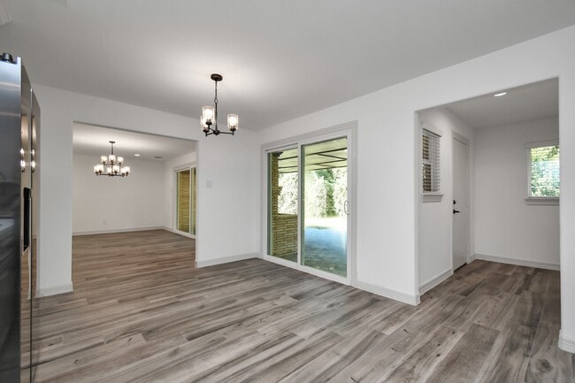 Building Photo - 1805 East Ave