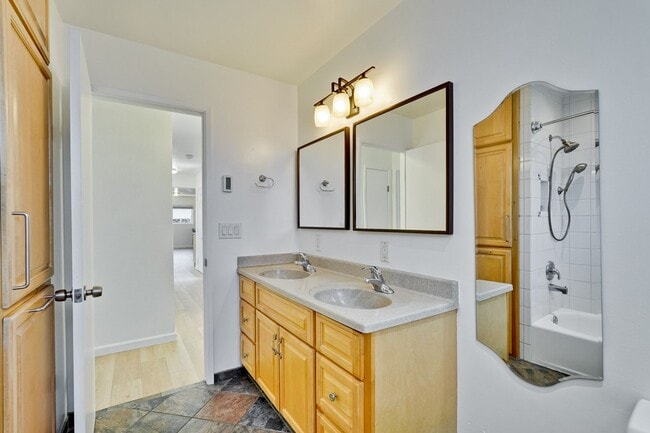 Building Photo - Welcome to this Beautifully Updated 3 Bed ...