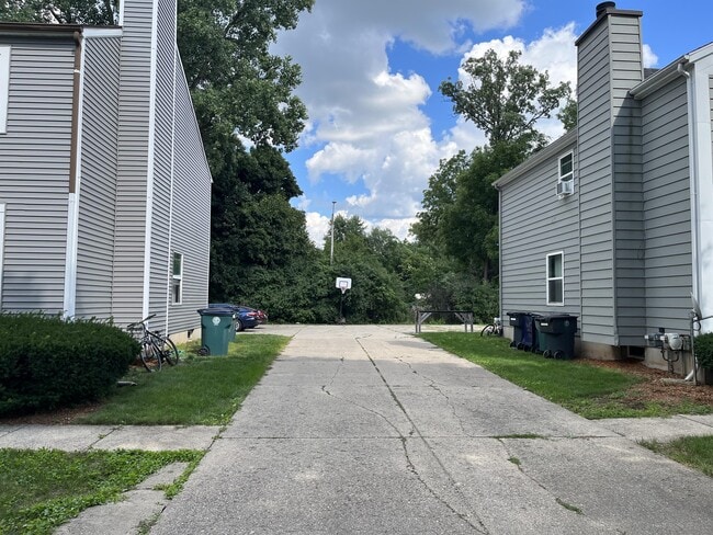 Building Photo - 436 Spartan Ave