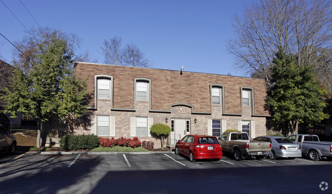 Primary Photo - Castle Terrace Apartments