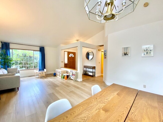 Building Photo - Great Home for rent