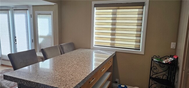 Building Photo - 3019 Bel Air Dr