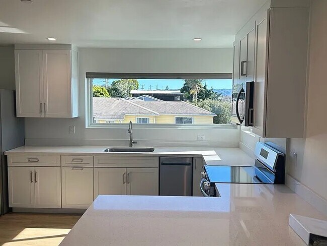 Building Photo - Morro Bay