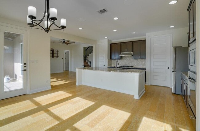 Building Photo - 19616 Summit Glory Trl