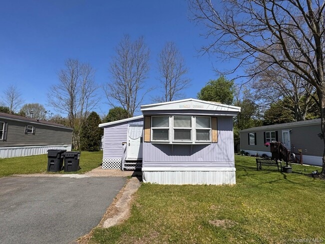 Building Photo - 23 Daisy Dr
