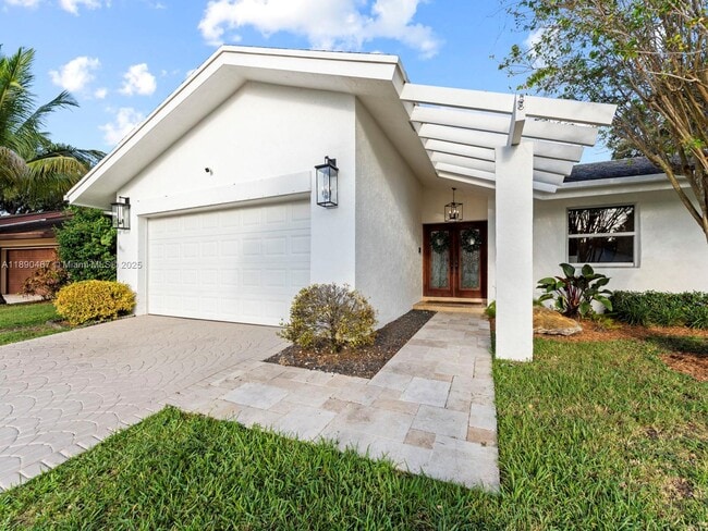 Primary Photo - 10921 SW 116th Ave