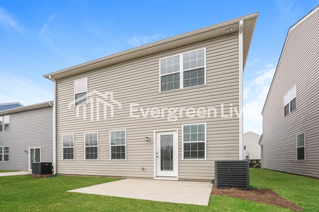 Building Photo - 5591 Hydrangea St