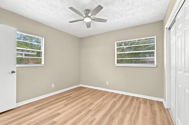 Building Photo - 7218 Zapata Dr