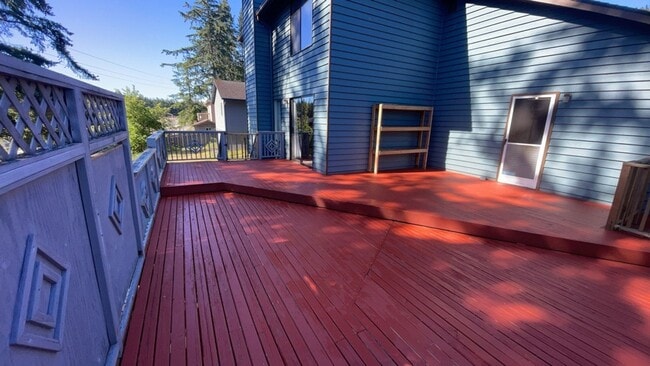 Building Photo - Lovely Pet Friendly, 3 Bedroom Home!