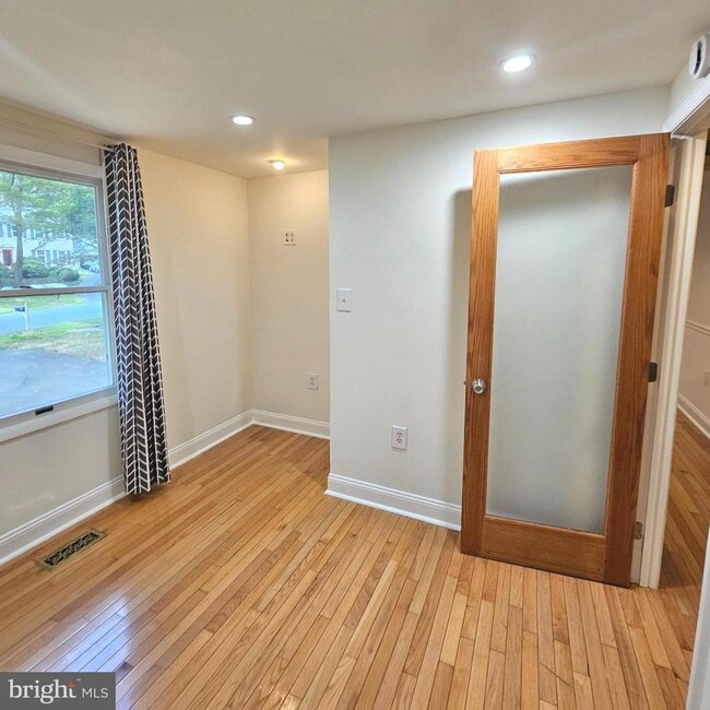 Building Photo - 2509 Foxcroft Way