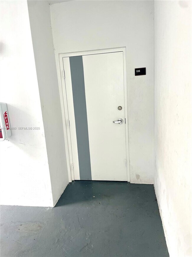 Building Photo - 1547 NW 2nd St