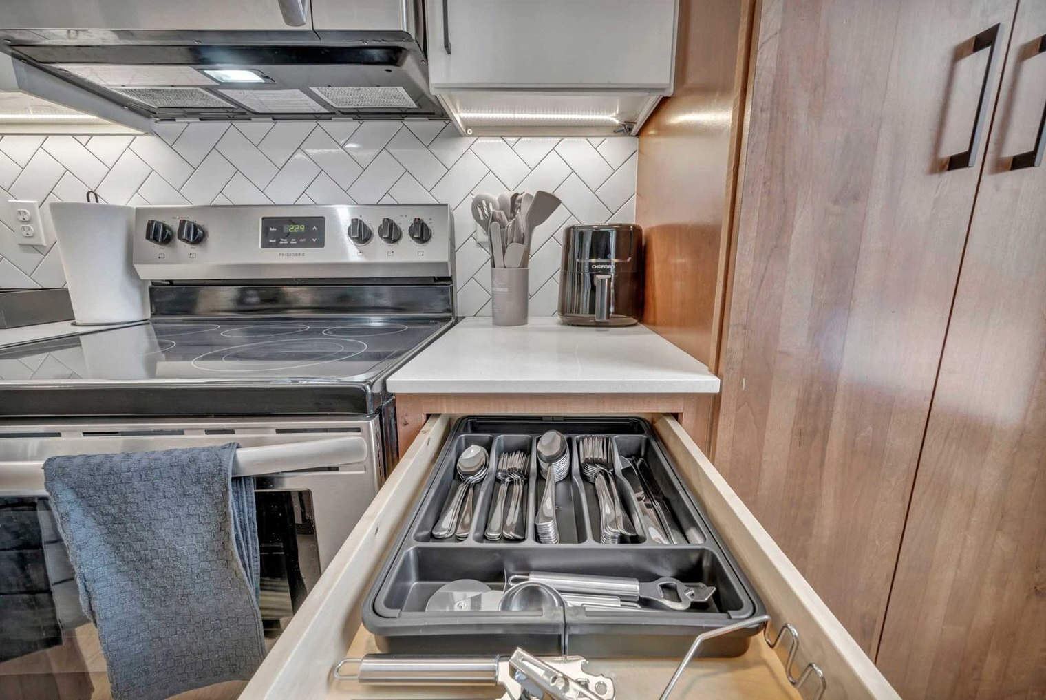 Building Photo - 2189 Cornell Rd