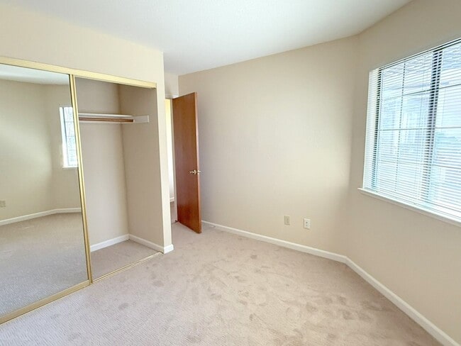 Building Photo - Awesome Location Close to Downtown Pleasanton Main St ! Detached One Story Home ! New Paint ! New...