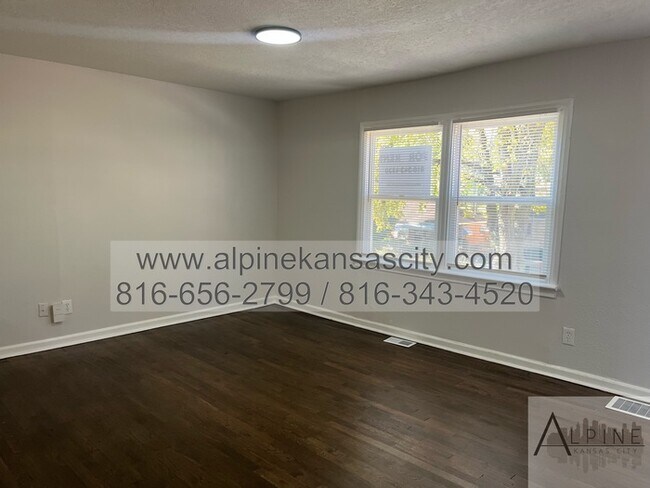 Building Photo - Section 8 OK! Garage!