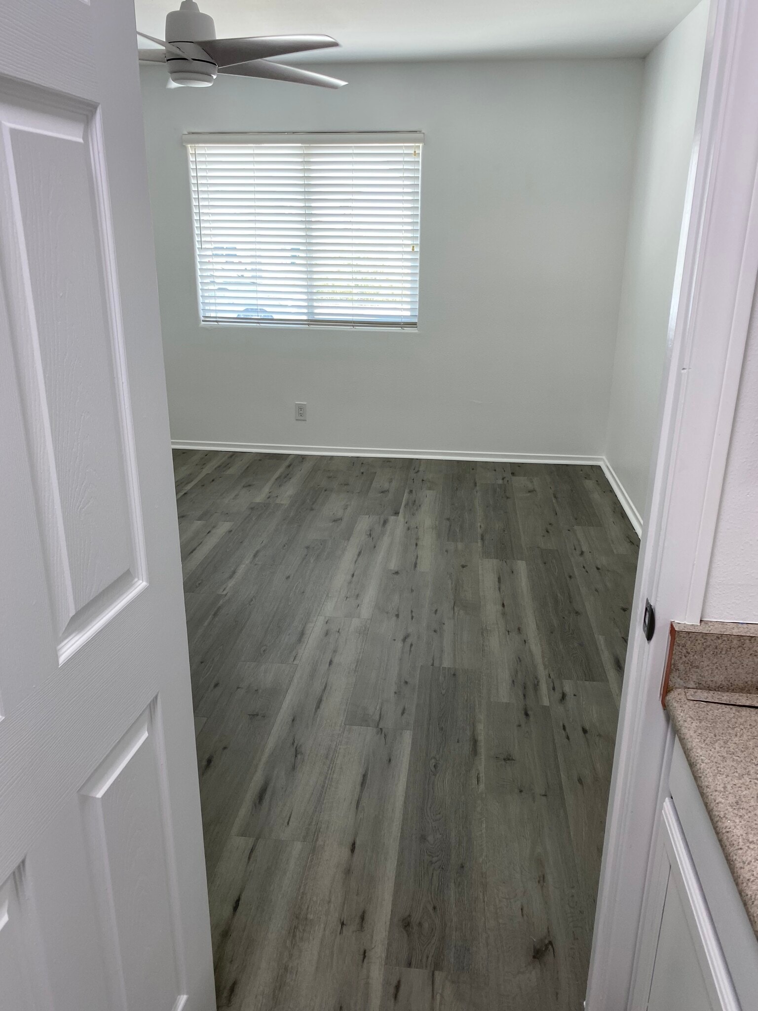 Building Photo - 73641 Sunnyslope Dr
