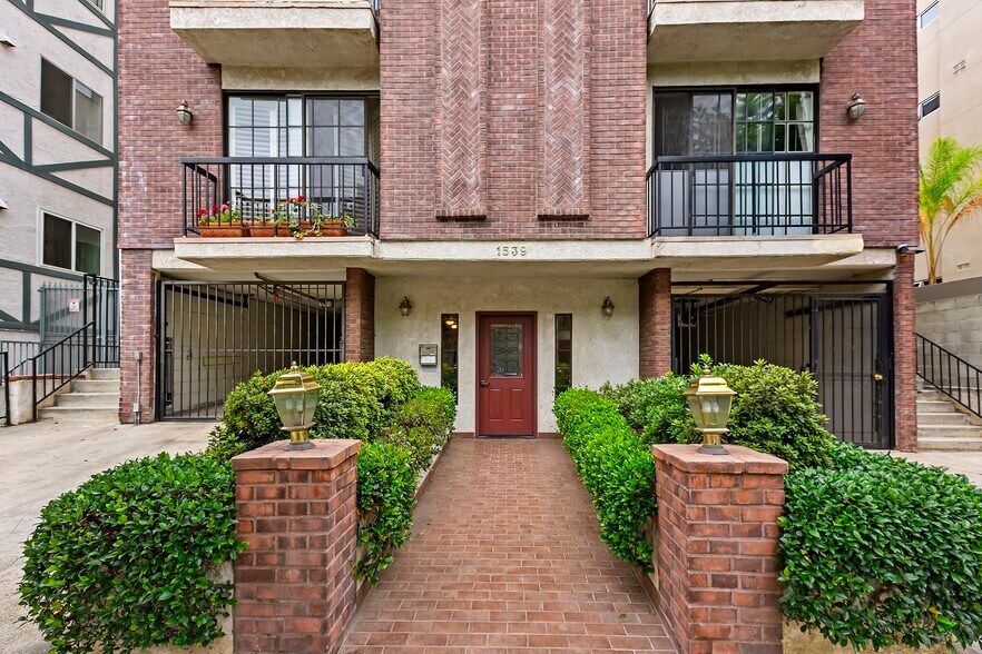 Building Photo - 1539 Greenfield Ave