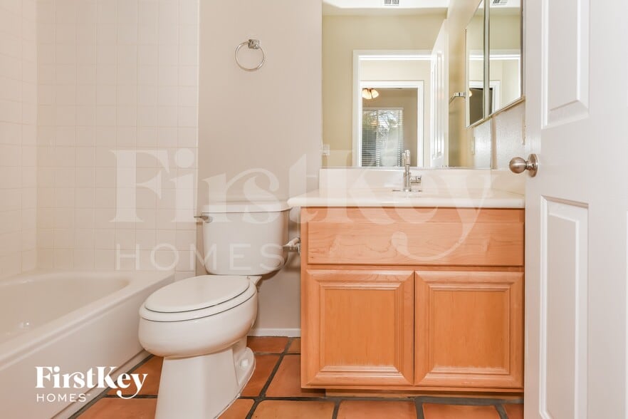 Building Photo - 10211 S Eden Falls Ln