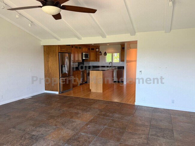 Building Photo - 41 Janin Pl