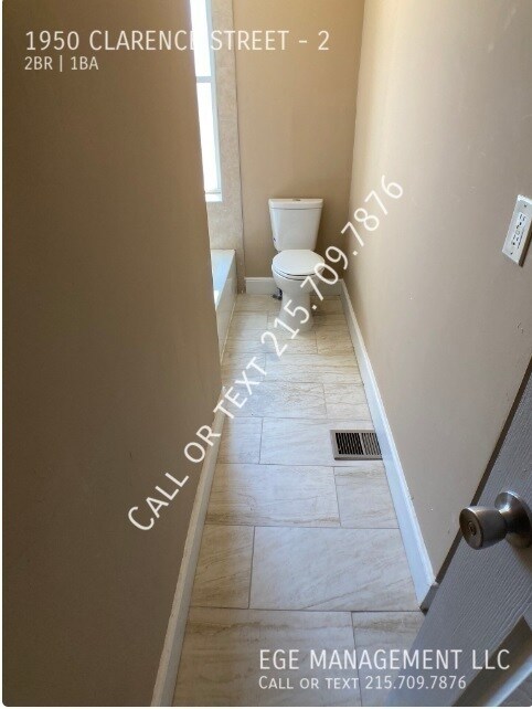 Building Photo - 1950 Clarence St