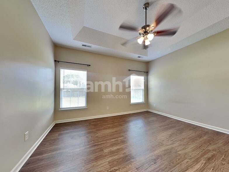 Building Photo - 109 Cannonsmill Ln