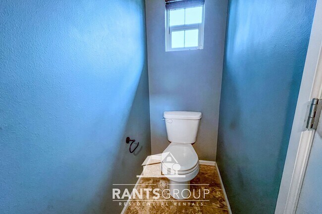 Building Photo - Spacious 4-Bedroom, 2.5-Bath Home with Open Layout in Lacey!