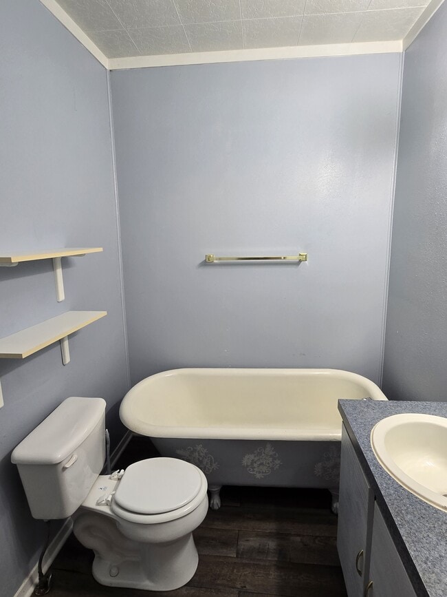 Building Photo - 505 Ave 2 NE