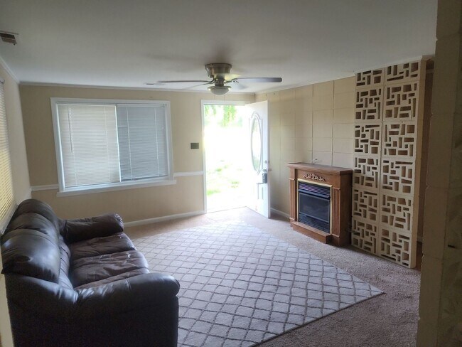Building Photo - Coming Soon!!! Charming 3-Bedroom, 1-Bath Home for Rent in Wendell, NC