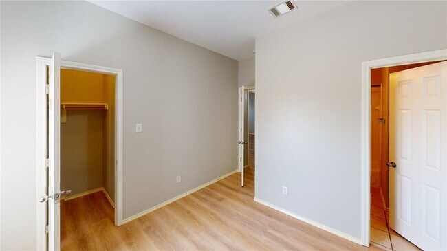 Building Photo - 1482 Rainbow Parke Dr