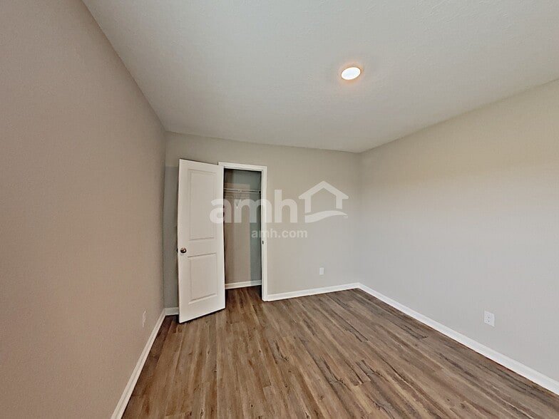 Building Photo - 4904 Bridle Path