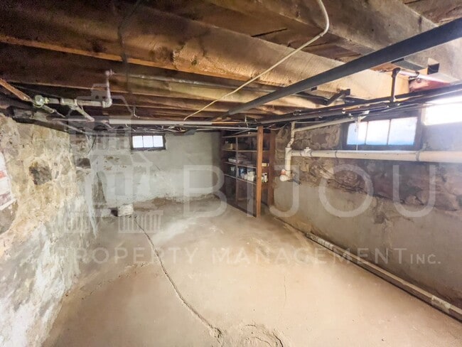 Building Photo - Patty Jewett Bungalow