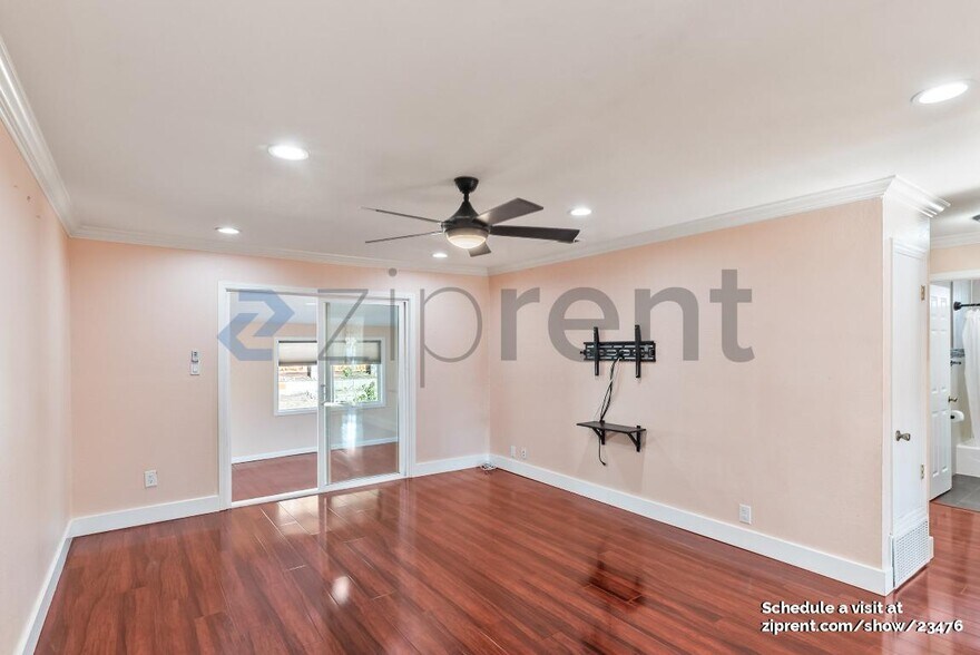 Building Photo - 1656 Messina Dr