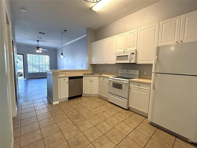 Building Photo - 141 Reserve Cir
