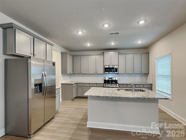 Building Photo - 115 Queenshall Rd