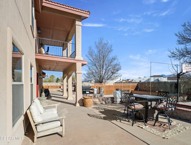 Building Photo - 6032 Valle Espanola Ln