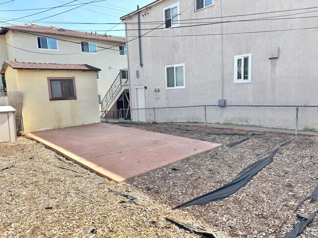 Building Photo - 4322-4324 Temecula Street