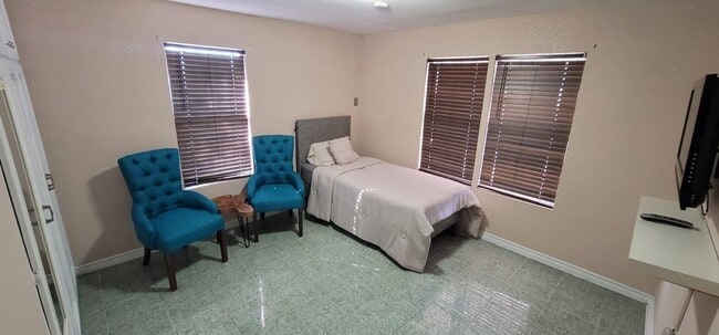 Building Photo - 2889 Siwell Street