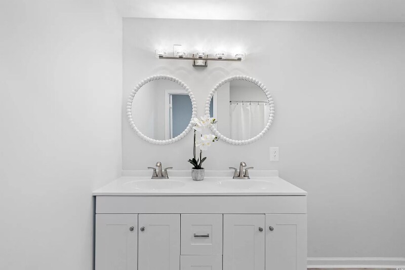 Building Photo - 7031 Birnamwood court