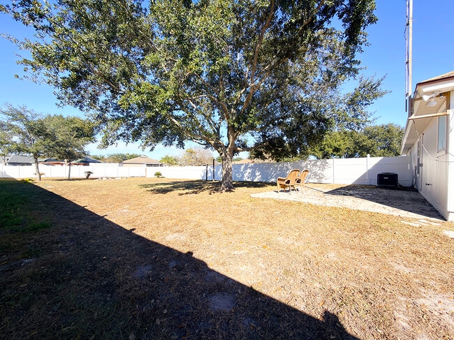 Building Photo - 8663 Julia Marie Cir