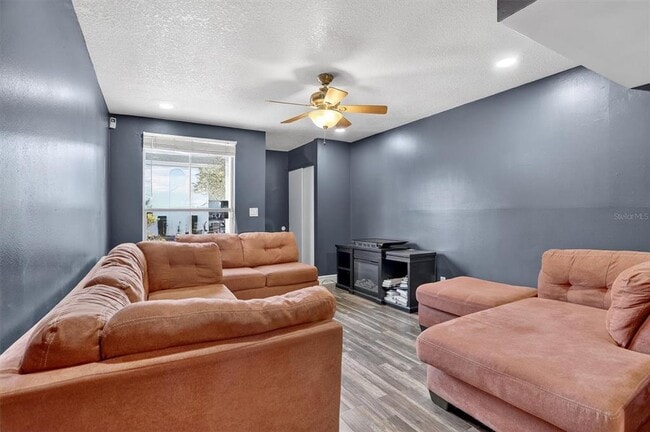 Building Photo - 4505 La Capri Ct