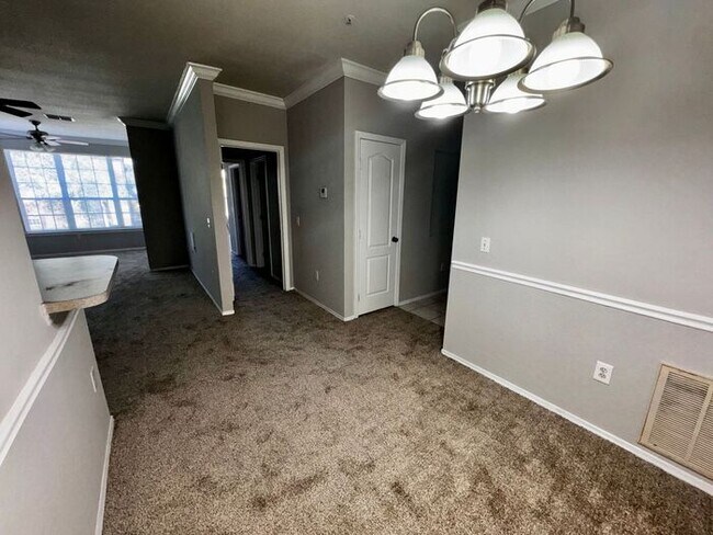 Building Photo - 2 Bedoom 2 bath Millenia Mall area Condo -...