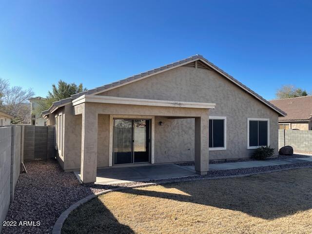 Building Photo - 2132 W Carter Rd