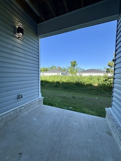Building Photo - 1806 Azlin Pl