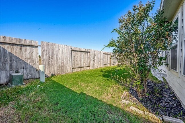 Building Photo - 5119 Ivy Fair Way