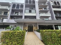 Building Photo - 777 SW 9th Ave